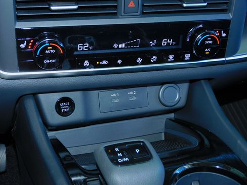 Used 2026 Nissan Rogue SV image 5