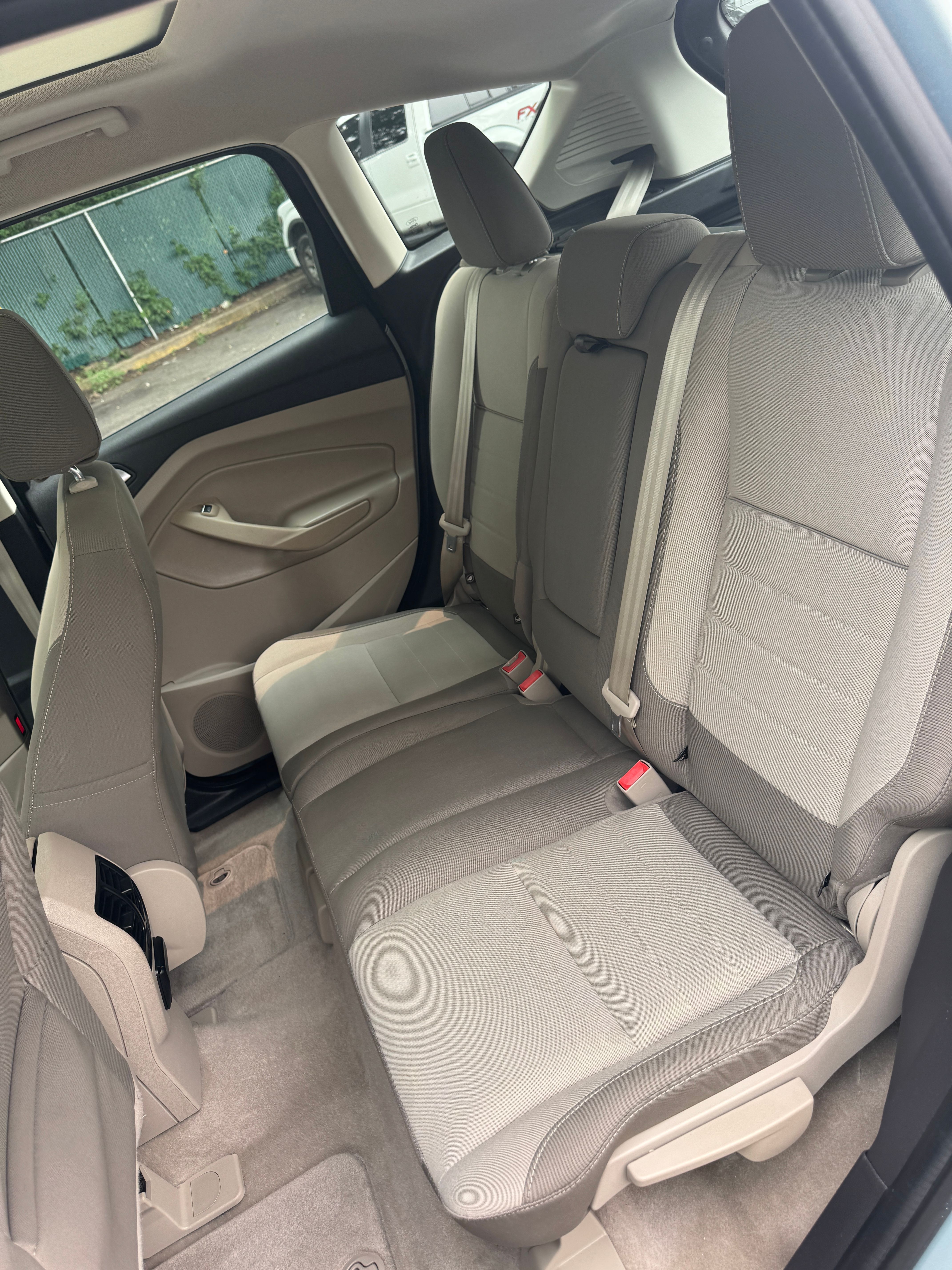 Used 2014 Ford C-MAX SE FWD image 14