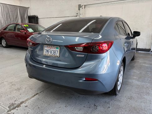 Used 2015 MAZDA MAZDA3 i Sport Sedan FWD image 6