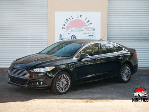 Used 2016 Ford Fusion Titanium image 1