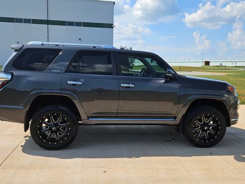Used 2022 Toyota 4Runner 4WD Limited image 5