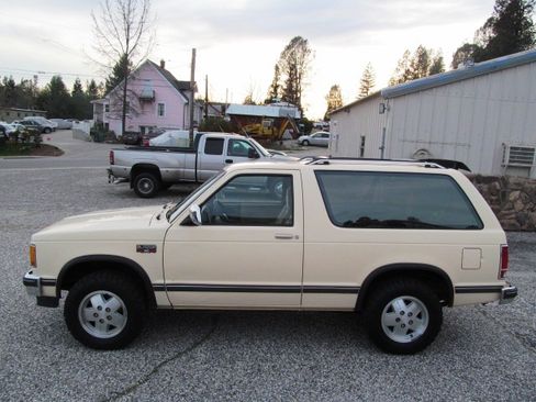 Used 1989 Chevrolet S10 Blazer image 8