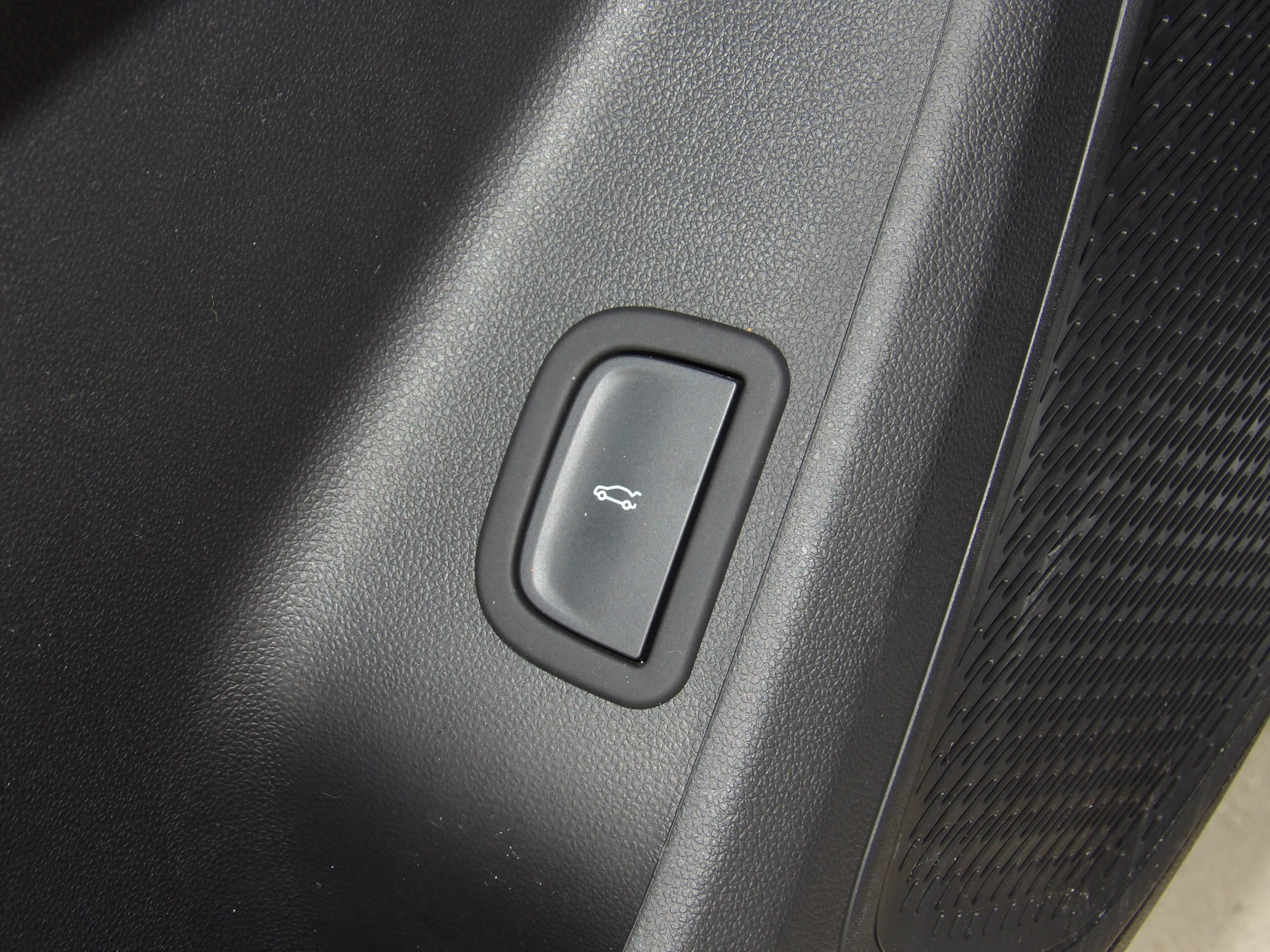 Used 2026 Chevrolet Traverse FWD LT image 25