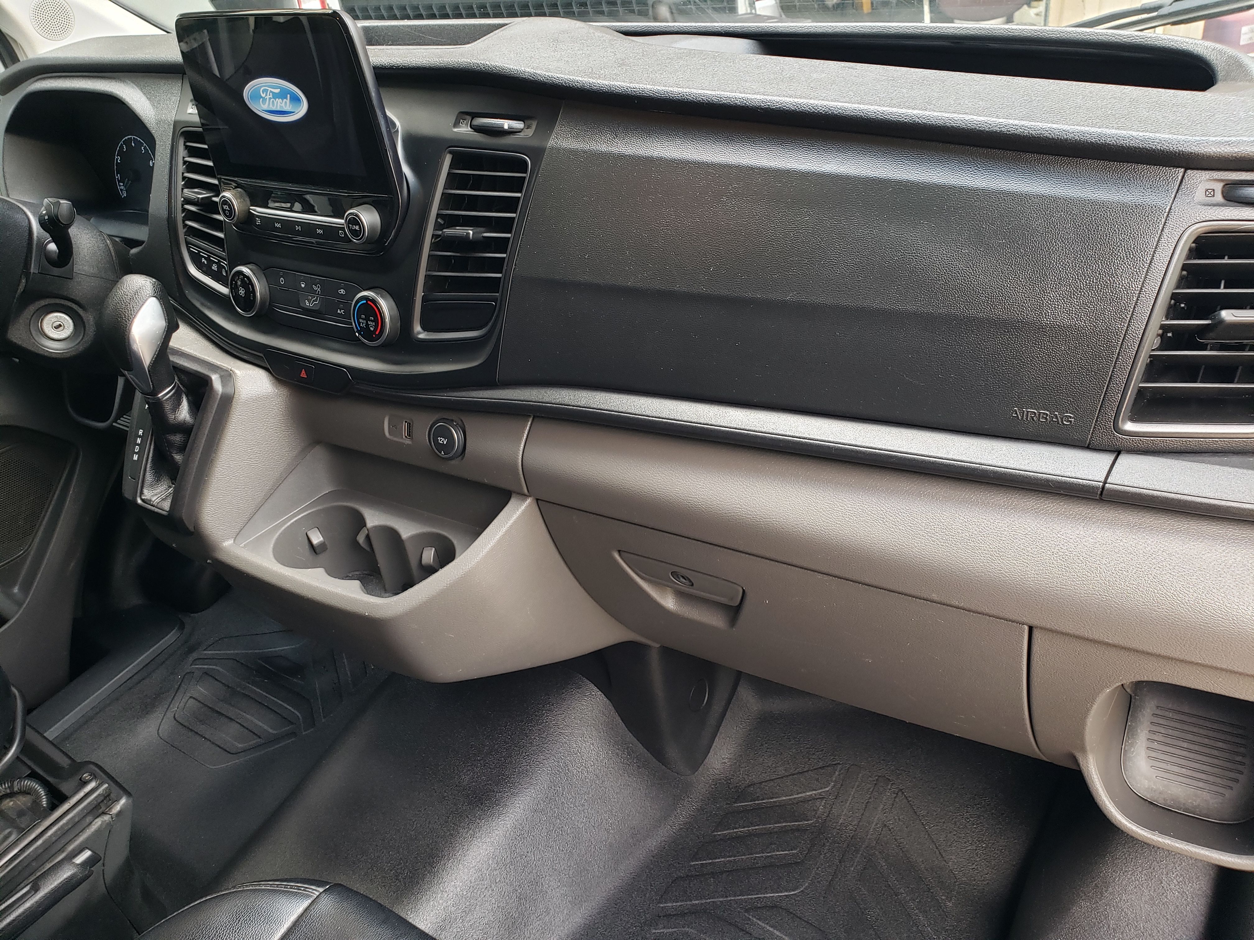 Used 2020 Ford Transit 150 Low Roof RWD image 13