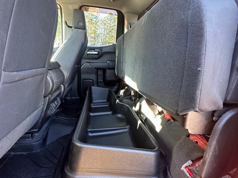 Used 2019 Chevrolet Silverado 1500 LT image 9