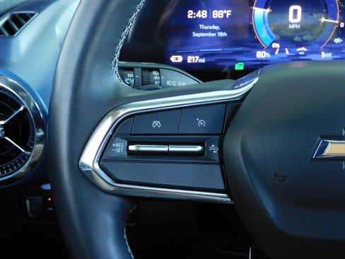 Used 2024 Chevrolet Equinox EV LT image 25