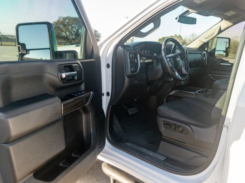 Used 2022 Chevrolet Silverado 2500 LT image 10