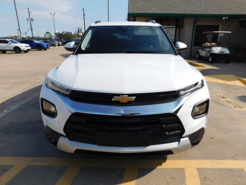Used 2023 Chevrolet TrailBlazer LT image 3
