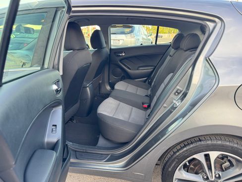 Used 2016 Kia Forte EX image 20