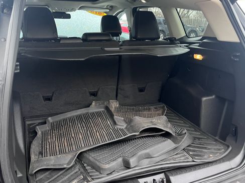 Used 2018 Ford Escape Titanium image 11