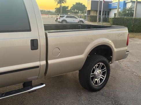 Used 2010 Ford F350 Lariat image 28