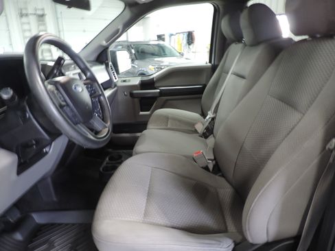 Used 2018 Ford F150 XLT image 38