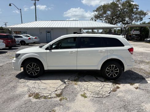 Used 2018 Dodge Journey FWD SE image 5