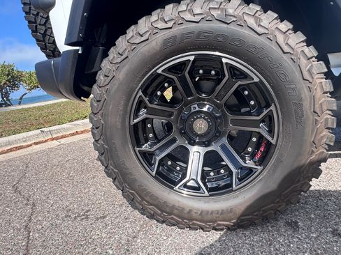 Used 2024 Jeep Wrangler 4WD Unlimited Sport image 67