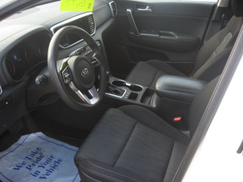 Used 2021 Kia Sportage LX image 7