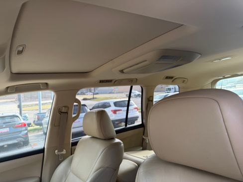 Used 2009 Lexus LX 570 image 15