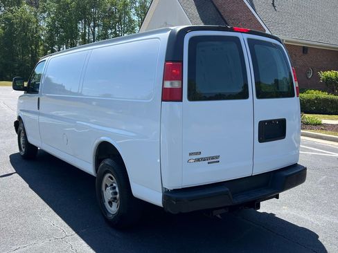 Used 2012 Chevrolet Express 2500 image 6