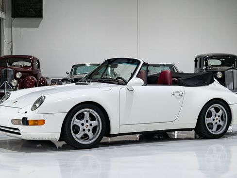 Used 1995 Porsche 911 Carrera image 1