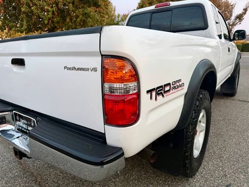 Used 2004 Toyota Tacoma 2WD Xtracab PreRunner V6 image 16