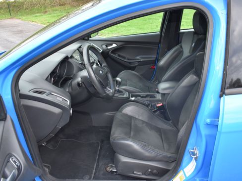 Used 2017 Ford Focus RS AWD/4WD image 44