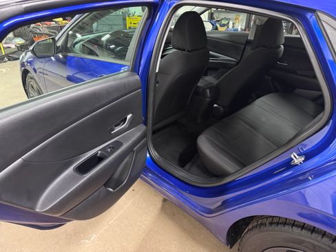 Used 2023 Hyundai Elantra SEL image 14