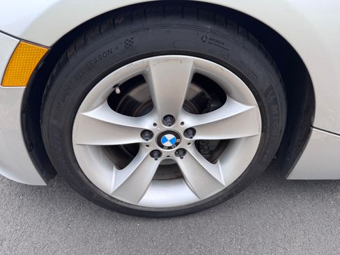 Used 2006 BMW Z4 3.0i image 32