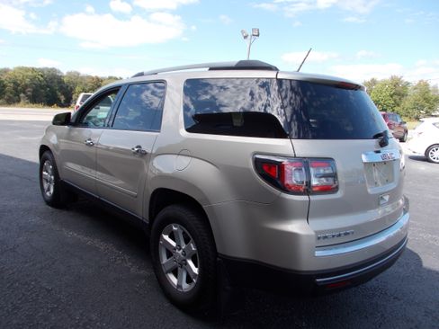 Used 2015 GMC Acadia SLE image 7