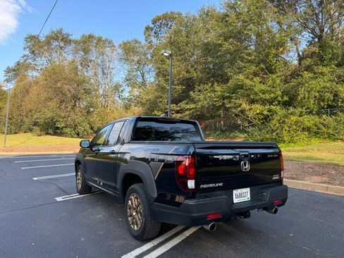 Used 2021 Honda Ridgeline Sport image 5