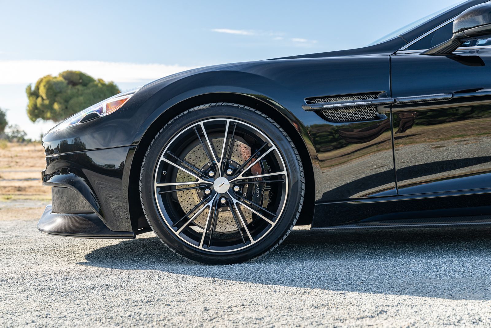 Used 2014 Aston Martin Vanquish Coupe RWD image 6