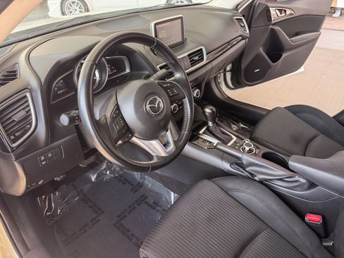 Used 2016 MAZDA MAZDA3 i Touring Sedan FWD image 7