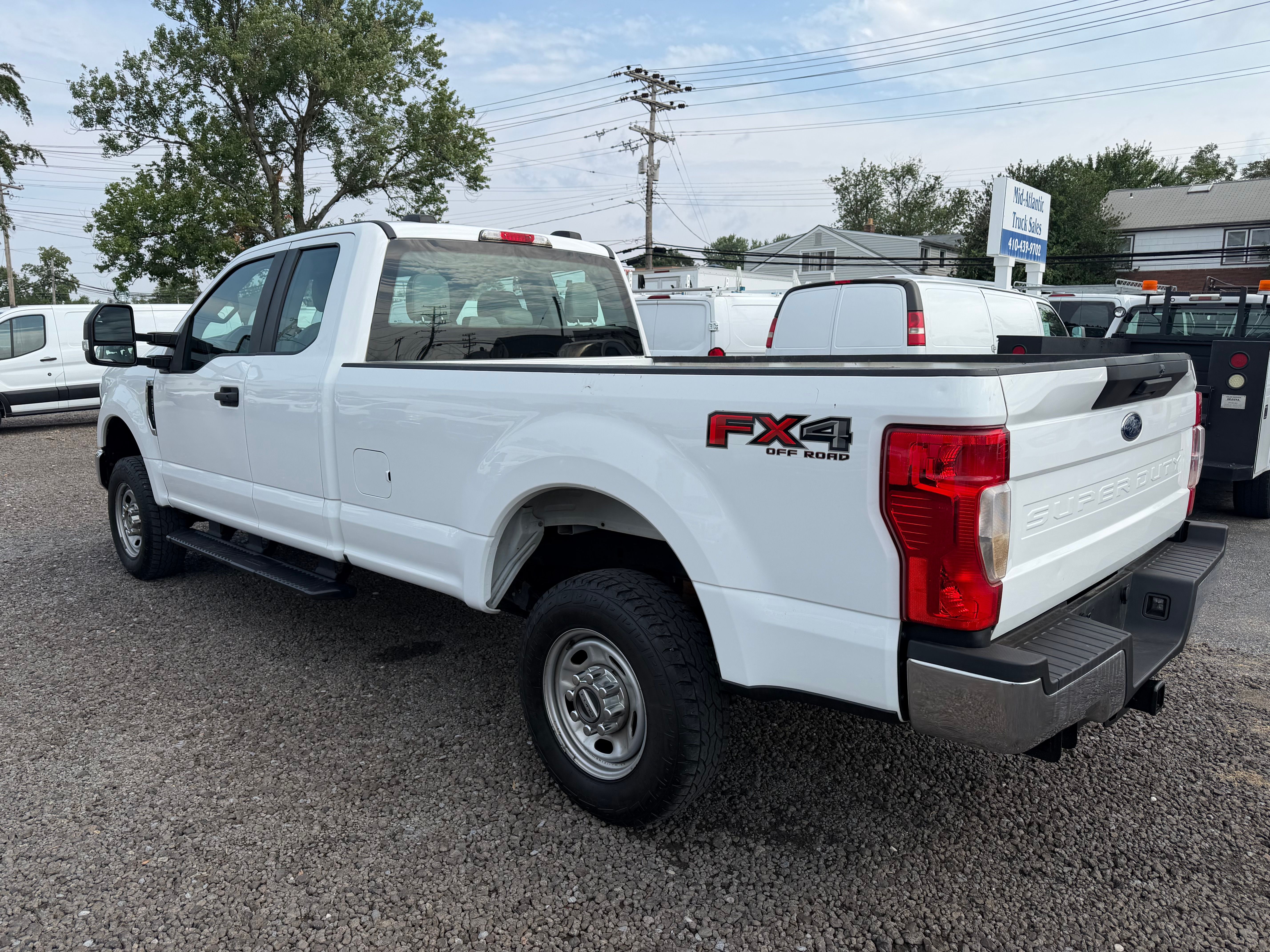Used 2022 Ford F250 4x4 SuperCab Super Duty image 3