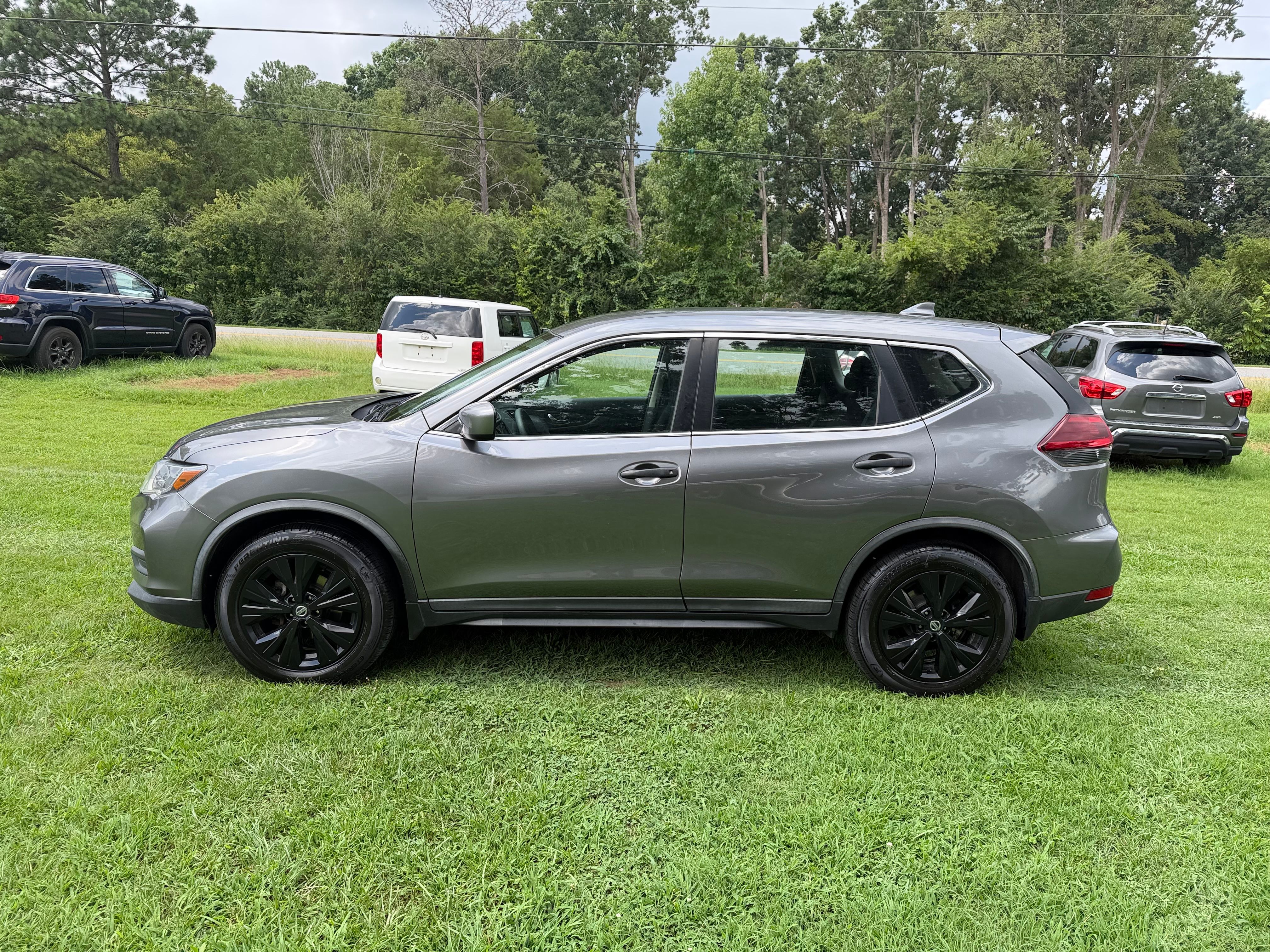 Used 2018 Nissan Rogue AWD image 17