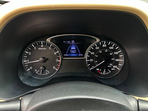 Used 2017 Nissan Pathfinder SV image 37