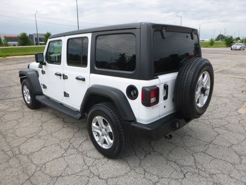 Used 2019 Jeep Wrangler 4WD Unlimited Sport image 11