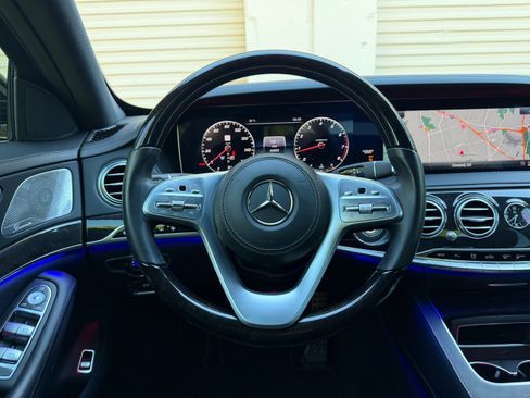 Used 2019 Mercedes-Benz S 560 Sedan image 23
