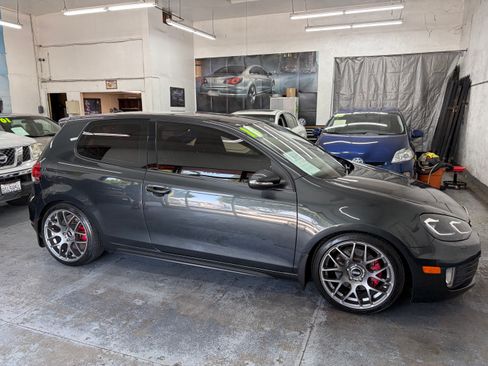 Used 2010 Volkswagen GTI 2-Door FWD image 10