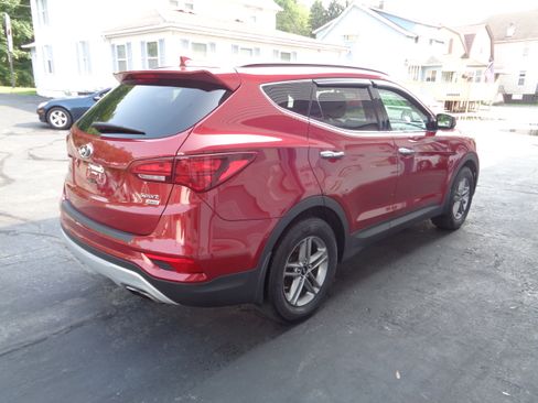 Used 2017 Hyundai Santa Fe Sport image 2