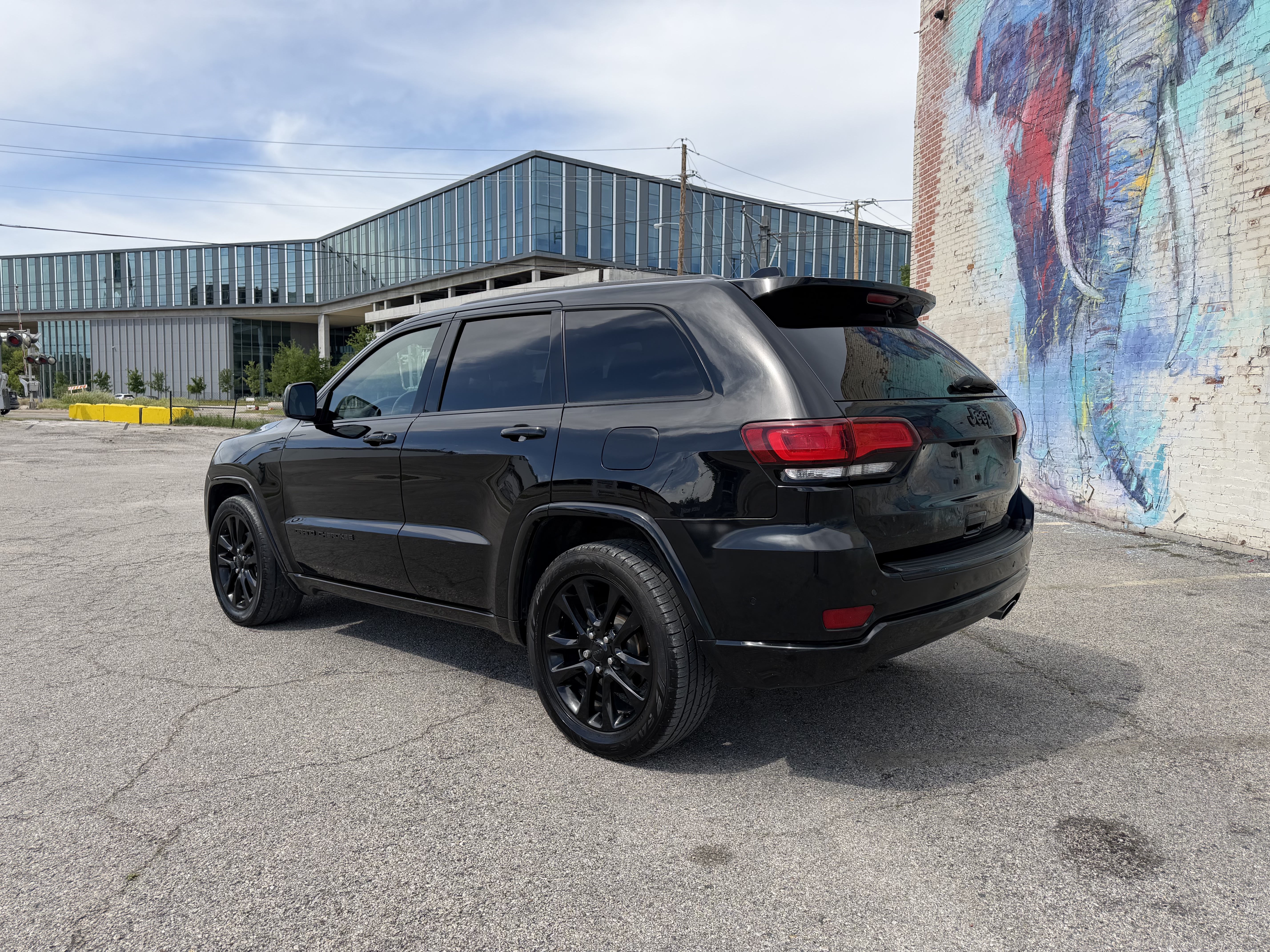 Used 2018 Jeep Grand Cherokee 2WD Laredo image 6