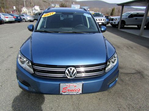 Used 2017 Volkswagen Tiguan 2.0T image 4
