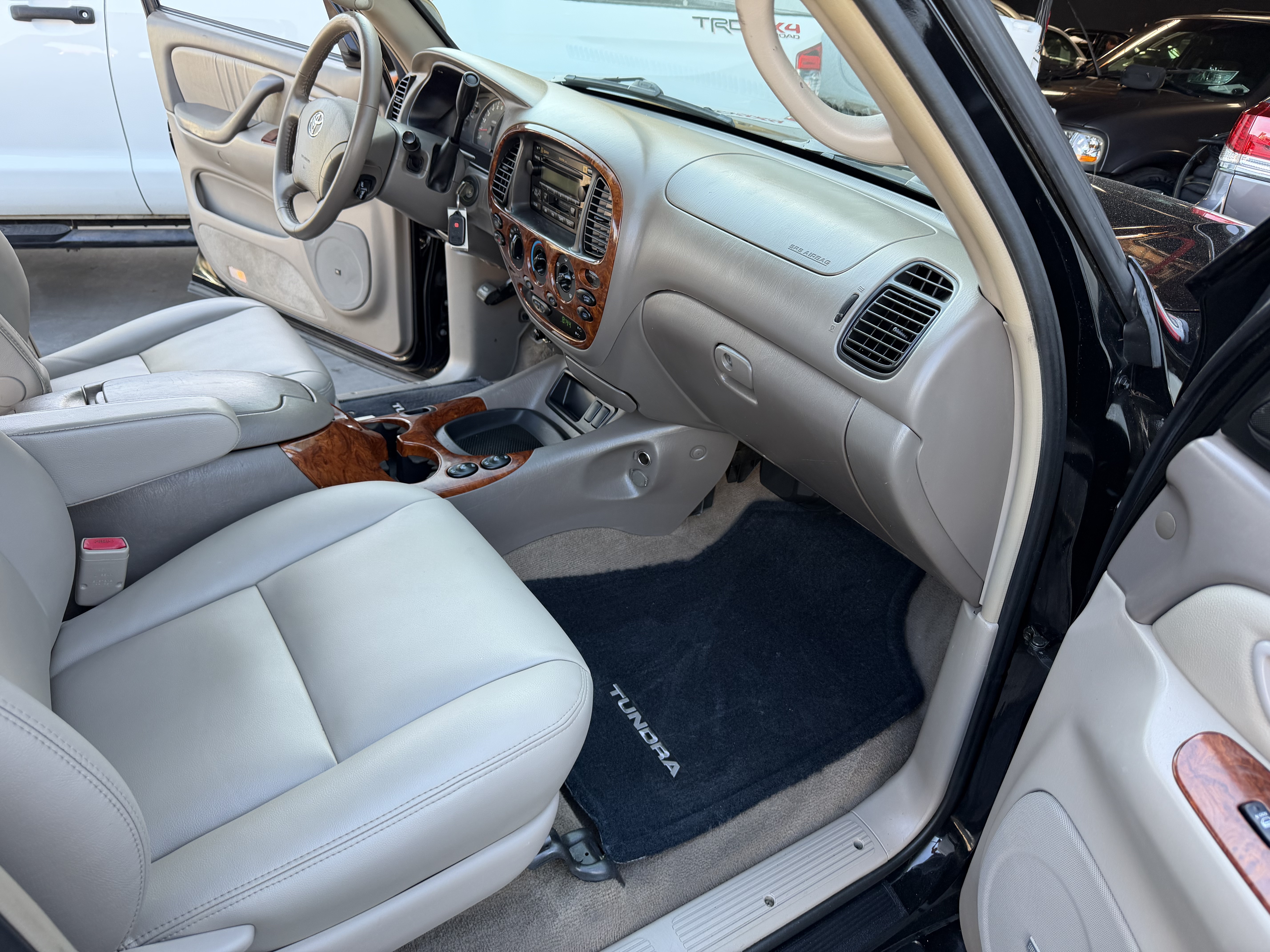 Used 2005 Toyota Tundra 4x4 Double Cab Limited image 28