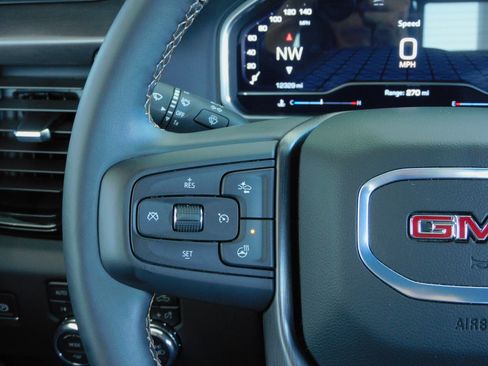 Used 2025 GMC Sierra 2500 4x4 Crew Cab AT4 image 33