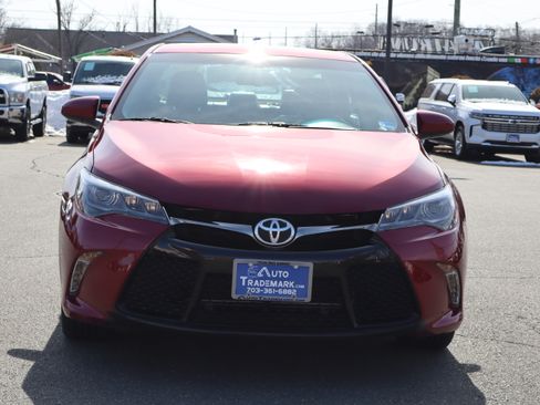 Used 2017 Toyota Camry XSE image 2