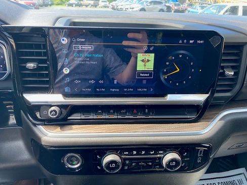 Used 2022 Chevrolet Silverado 1500 LT image 21