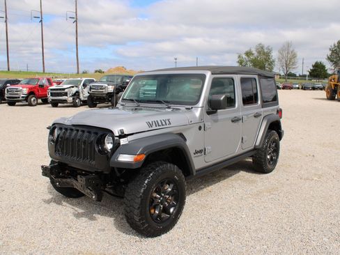 Used 2021 Jeep Wrangler Unlimited Willys image 2