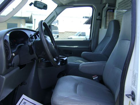 Used 2006 Ford E-350 and Econoline 350 image 14