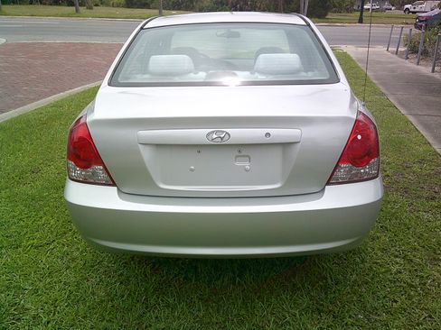 Used 2005 Hyundai Elantra image 4