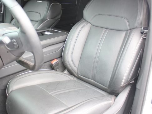 Used 2023 Jeep Grand Wagoneer 4WD Series II image 7