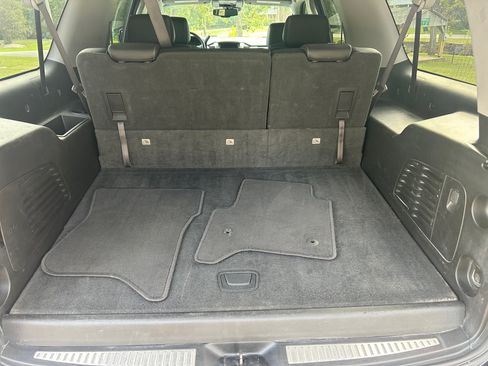 Used 2019 Chevrolet Suburban LT image 15