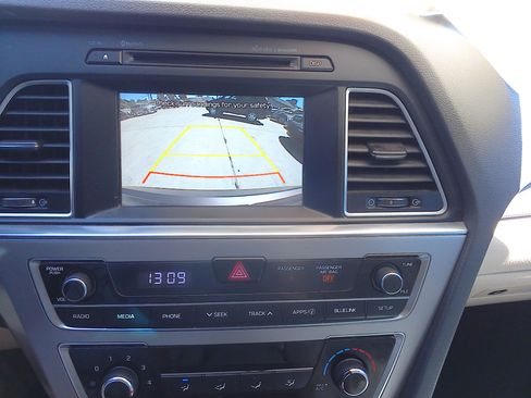 Used 2016 Hyundai Sonata SE image 16