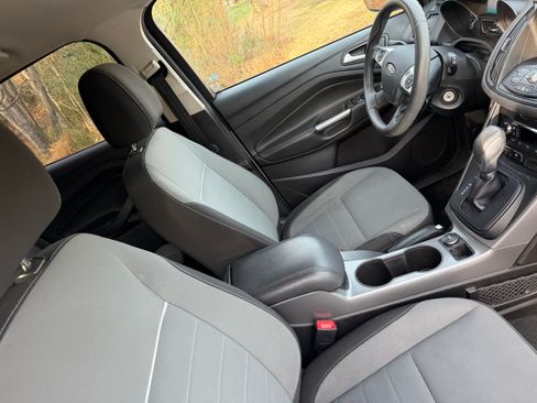 Used 2014 Ford Escape SE image 24